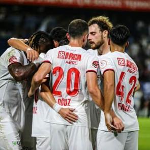 Birinci Lig'de iki ma&ccedil; sona erdi: Goller yağmur oldu