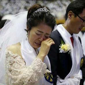 Bu &uuml;lkede evlenenler tam 1 ay boyunca ağlıyor! Sebebi şaşkına &ccedil;evirecek