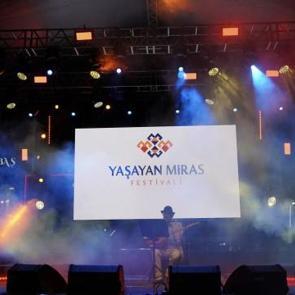 Erzincan Yaşayan Miras Festivali sanatseverleri buluşturuyor