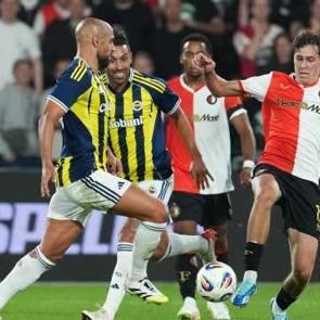 Fenerbah&ccedil;e'ye 'Feyenoord' s&uuml;rprizi: Ma&ccedil; kadrosunda olacak