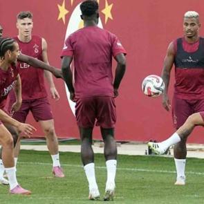 Galatasaray, Fatih Karag&uuml;mr&uuml;k mesaisini s&uuml;rd&uuml;rd&uuml;