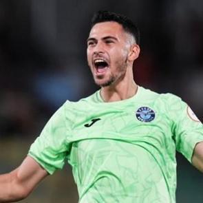 Kaleci transferinde b&uuml;y&uuml;k ters k&ouml;şe! 16 yaşındaki Deniz D&ouml;nmezer, Galatasaray yolunda