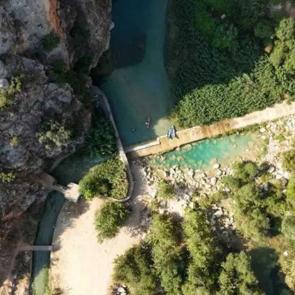 Pisliği gören turist geri kaçıyor: Sosyal medyada tertemiz gösterilen yer çöplüğe dönmüş