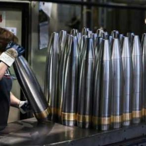 Rotasını savunmaya çevirdi! Dünyaca ünlü iki otomobil devi silah üretecek!