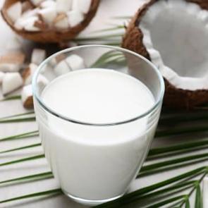 Tropik Lezzet Artık Evde: Hindistancevizi S&uuml;t&uuml; Yapımı