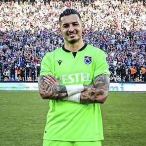 Uğurcan &Ccedil;akır İstanbul'a yakın! S&uuml;per Lig devleri arasında tarihi takas!