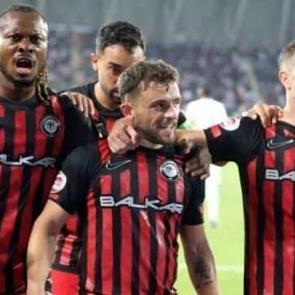 1. Lig'de &Ccedil;orum fırtınası! Son ma&ccedil;ı 90+8'de kopardılar