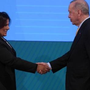 AK Parti'de hareketlilik s&uuml;r&uuml;yor! &Ouml;zlem &Ccedil;er&ccedil;ioğlu'ndan sonra milletvekilleri de yolda