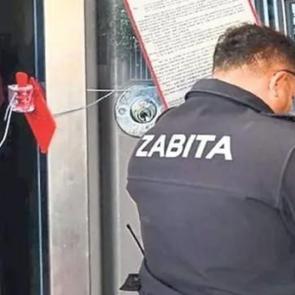  Skandallar bitmiyor! Belediye başkanından pes dedirten hareket! &Ouml;nce kovdu sonra...