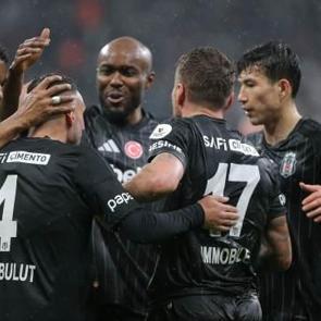 Beşiktaş'ın yıldızına İtalya'dan talip &ccedil;ıktı: Gitmeye sıcak bakıyor