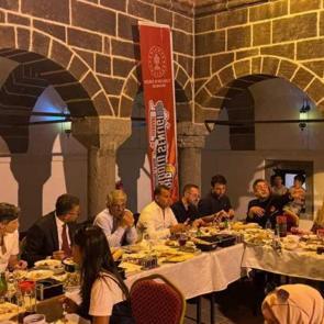 &ldquo;Bir Anadolu Şenliği&rdquo; ilk durağı Hakkari&rsquo;de coşkuyla başladı