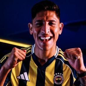 Edson Alvarez Fenerbah&ccedil;e'de! Taraftara ilk mesajını verdi