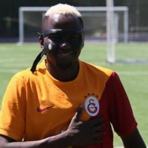 'Eskişehirli Osimhen'den T&uuml;rk takımlarına mesaj: Alın beni g&ouml;r&uuml;n...