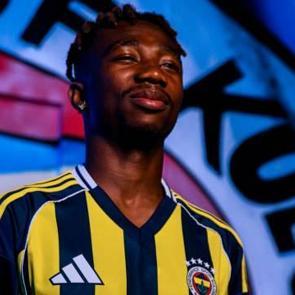 Fenerbah&ccedil;e yeni transferini duyurdu! 5 yıllık s&ouml;zleşme