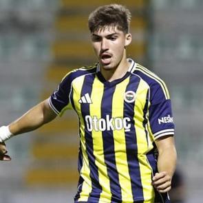 Fenerbah&ccedil;e'ye Yusuf Ak&ccedil;i&ccedil;ek i&ccedil;in piyango gibi teklif! Taraftar satılsın diyor