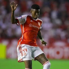 Galatasaray transferde sağ g&ouml;sterip sol vurdu: Yeni rota Brezilya