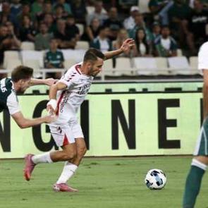 Avrupa'da dev ma&ccedil;: Atina'da her şey 8 dakikada değişti