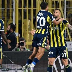 Sahne Fenerbah&ccedil;e'nin: Kadık&ouml;y'de g&ouml;vde g&ouml;sterisi