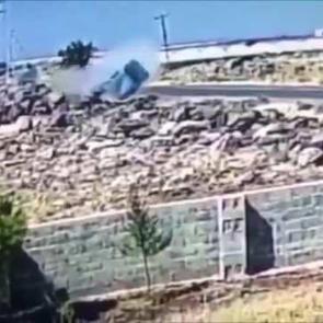 Şanlıurfa&rsquo;da otomobil taklalar attı: 2 ağır yaralı