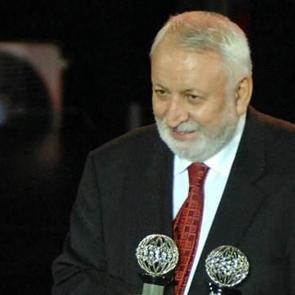 Sinemamıza ruh üfleyen yönetmen: Yücel Çakmaklı