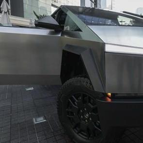 Tesla, Cybertruck fiyatlarına zam yaptı