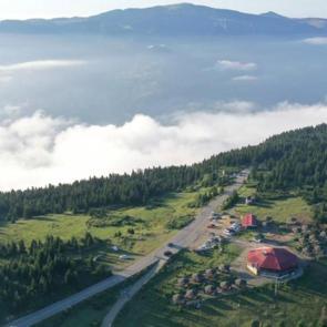 Trabzon’un “bulutlara komşu” yaylası! Doğaseverlerin rotasında
