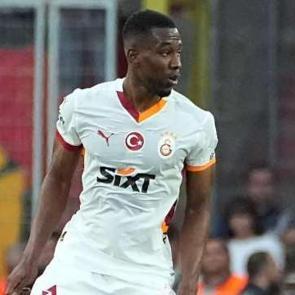 1.5 yıllık anlaşma tamam! Galatasaray istenmeyen y&uuml;kten kurtuluyor