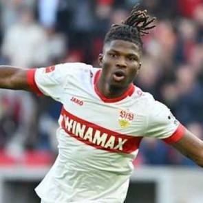 Beşiktaş'ın yeni golc&uuml;s&uuml; Toure, ma&ccedil;a &ccedil;ıkmadan g&ouml;n&uuml;llere girdi: Ahadun Ahad!