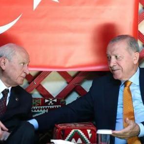 Cumhurbaşkanı Erdoğan, Ahlat'ta Bah&ccedil;eli ile g&ouml;r&uuml;şt&uuml;