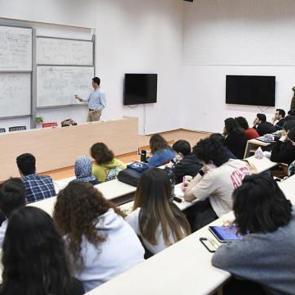 Devlet himayesindeki gençler üniversiteli oldu