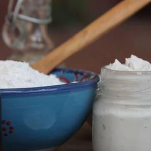 Kişisel Bakımda Sağlıklı Seçenek: Evde Doğal Deodorant Yapımı