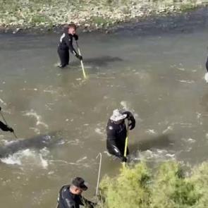 Nehre uçan otomobilden suya düşüp kaybolan İlknur aranıyor