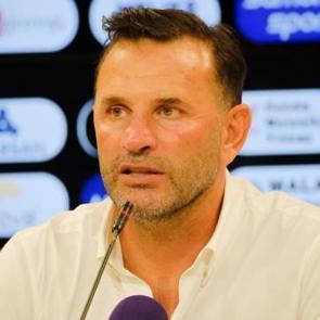 Okan Buruk'tan transfer s&ouml;zleri: '&Ccedil;ok hareketli saatlerdeyiz'