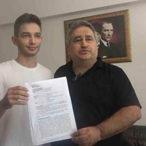 YÖK'ü dava etti! 837 kişiyi üniversiteli yaptı! 