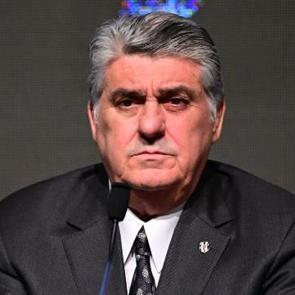 Beşiktaş Başkanı Serdal Adalı FET&Ouml; firarisine haddini bildirdi! 