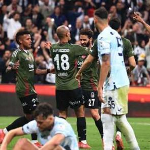 Beşiktaş'a b&uuml;y&uuml;k umutlarla gelmişti: Ayrılık resmiyet kazandı