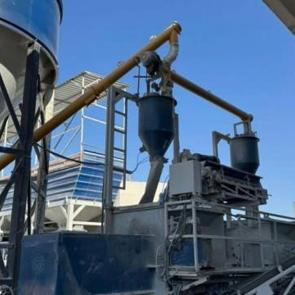 Beton mikserine düşüp can verdi!