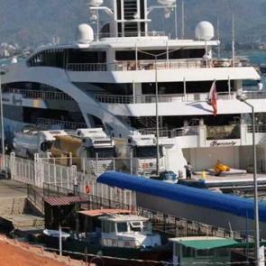 Bodrum yat fuarına döndü: Milyarderler demir attı