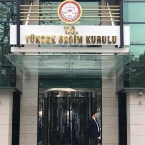 CHP, kongrenin iptal kararı için YSK'ya başvurdu