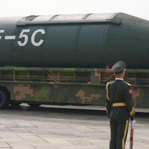 Çin dünyanın en büyüğünü tanıttı! DF-5C Trump'ı korkuttu: Amerika'ya karşı birleştiler!