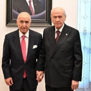 Sosyal medyada g&uuml;ndem oldu! CHP kararı sonrası Bah&ccedil;eli'ye s&uuml;rpriz ziyaret!
