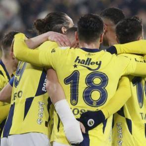 Fenerbah&ccedil;e eski yıldızını almaya yakın: D&ouml;nmeye sıcak bakıyor