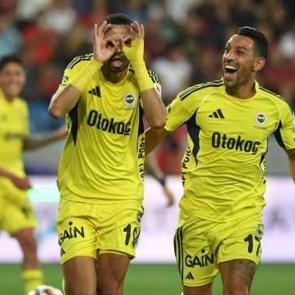 Fenerbah&ccedil;e ile anılıyordu: Trabzonspor ma&ccedil;ının ilk 11'ini Devin &Ouml;zek ile paylaştı