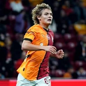 Galatasaraylı efsanenin oğlu İspanya 2. Lig'ine transfer oldu
