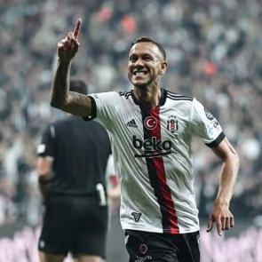Para değil iş istiyorum demişti! Josef de Souza, Beşiktaş'a geri d&ouml;n&uuml;yor