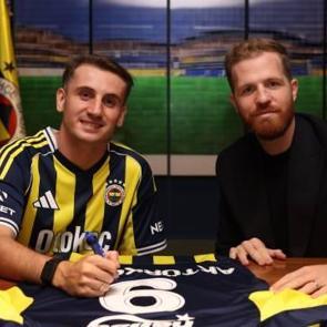 Kerem Akt&uuml;rkoğlu, Fenerbah&ccedil;e tarihine ge&ccedil;ti!