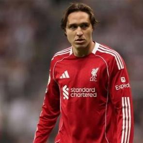 Beşiktaş, yıldız isim i&ccedil;in Liverpool ile masada! 