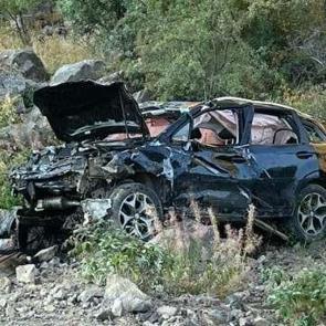 Otomobil uçuruma yuvarlandı: 1 ölü, 1 yaralı