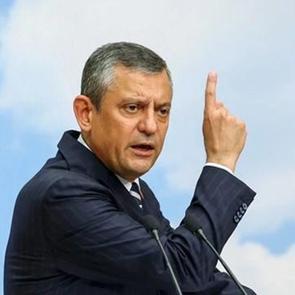 &Ouml;zg&uuml;r &Ouml;zel istifa mı edecek? Kulisleri sallayan iddia!