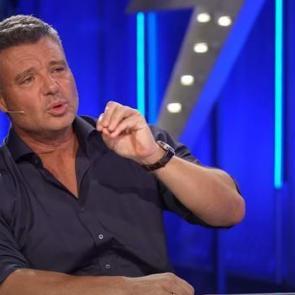 Saran gazeteciye sert &ccedil;ıktı: Oğlum sen ka&ccedil; tane maaş &ouml;dedin hayatında?